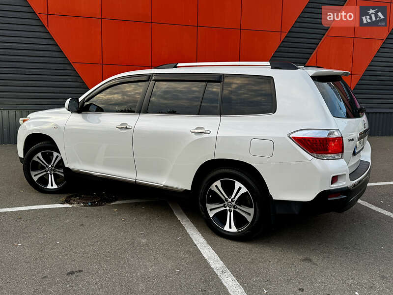 Внедорожник / Кроссовер Toyota Highlander 2012 в Киеве