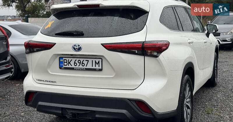 Внедорожник / Кроссовер Toyota Highlander 2020 в Ровно