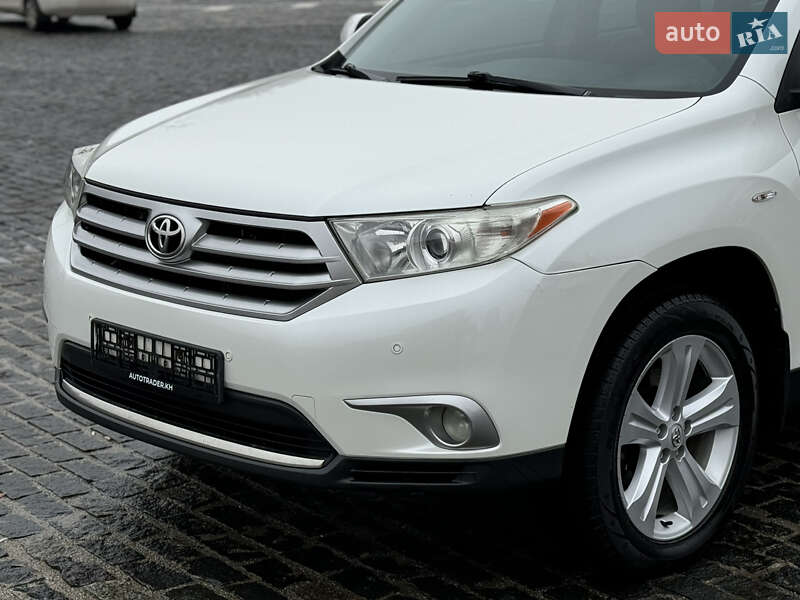 Внедорожник / Кроссовер Toyota Highlander 2012 в Харькове