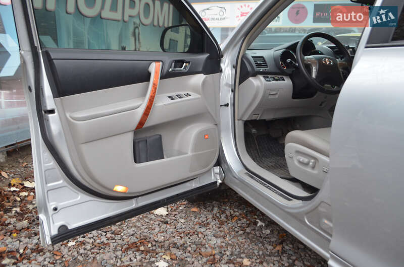 Внедорожник / Кроссовер Toyota Highlander 2008 в Киеве