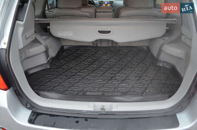 Внедорожник / Кроссовер Toyota Highlander 2008 в Киеве