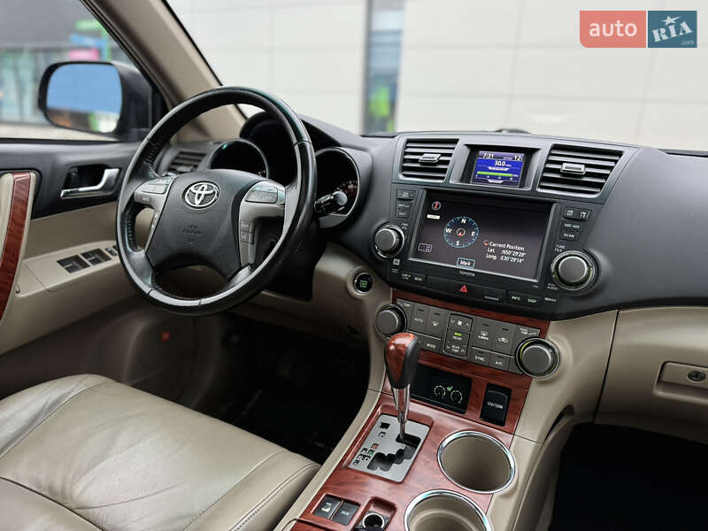 Внедорожник / Кроссовер Toyota Highlander 2008 в Киеве