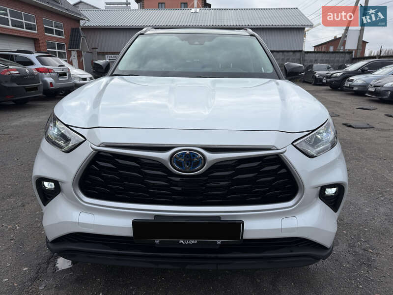 Внедорожник / Кроссовер Toyota Highlander 2022 в Киеве