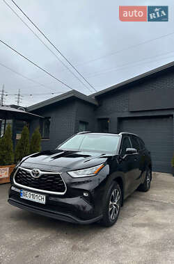 Внедорожник / Кроссовер Toyota Highlander 2020 в Киеве