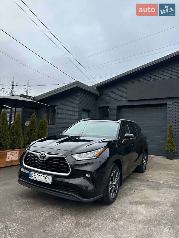 Внедорожник / Кроссовер Toyota Highlander 2020 в Киеве