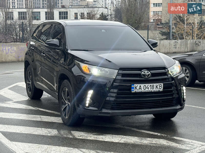 Внедорожник / Кроссовер Toyota Highlander 2018 в Киеве фото 4 Внедорожник / Кроссовер Toyota Highlander 2018 в Киеве