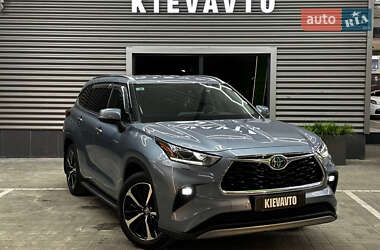 Внедорожник / Кроссовер Toyota Highlander 2020 в Киеве