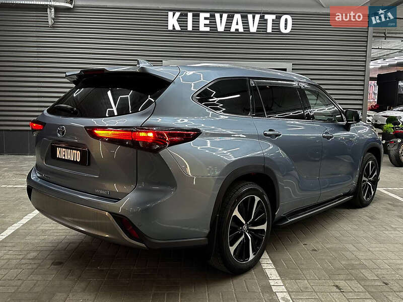 Внедорожник / Кроссовер Toyota Highlander 2020 в Киеве