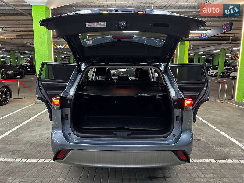 Внедорожник / Кроссовер Toyota Highlander 2020 в Киеве