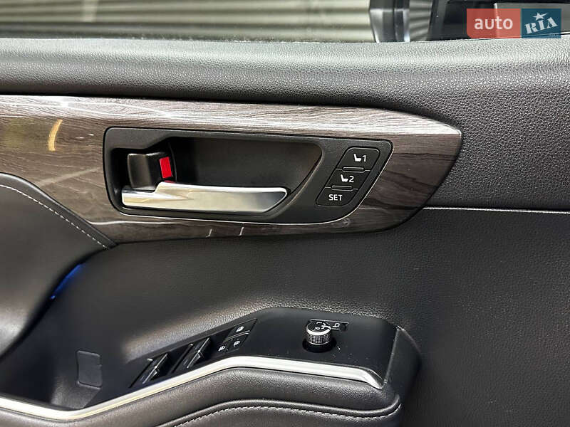 Внедорожник / Кроссовер Toyota Highlander 2020 в Киеве