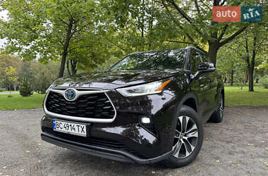 Внедорожник / Кроссовер Toyota Highlander 2021 в Хмельницком