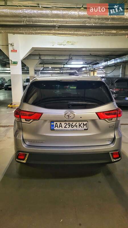 Внедорожник / Кроссовер Toyota Highlander 2017 в Киеве фото 7 Внедорожник / Кроссовер Toyota Highlander 2017 в Киеве