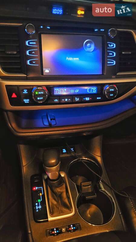 Внедорожник / Кроссовер Toyota Highlander 2017 в Киеве фото 19 Внедорожник / Кроссовер Toyota Highlander 2017 в Киеве