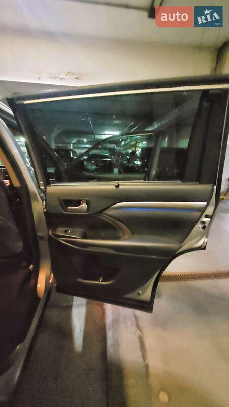 Внедорожник / Кроссовер Toyota Highlander 2017 в Киеве фото 30 Внедорожник / Кроссовер Toyota Highlander 2017 в Киеве