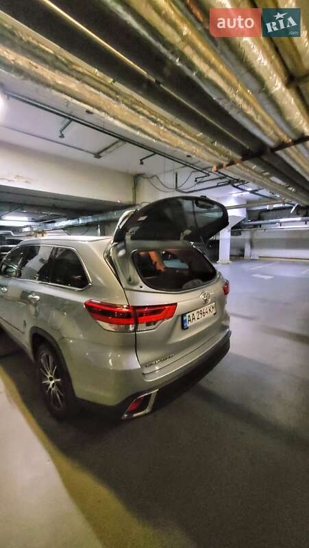 Внедорожник / Кроссовер Toyota Highlander 2017 в Киеве фото 33 Внедорожник / Кроссовер Toyota Highlander 2017 в Киеве