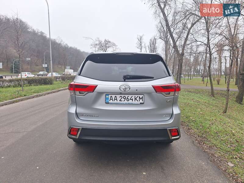 Внедорожник / Кроссовер Toyota Highlander 2017 в Киеве фото 40 Внедорожник / Кроссовер Toyota Highlander 2017 в Киеве