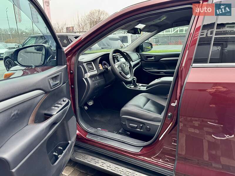 Внедорожник / Кроссовер Toyota Highlander 2014 в Киеве фото 12 Внедорожник / Кроссовер Toyota Highlander 2014 в Киеве