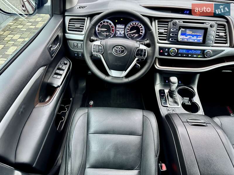 Внедорожник / Кроссовер Toyota Highlander 2014 в Киеве фото 39 Внедорожник / Кроссовер Toyota Highlander 2014 в Киеве