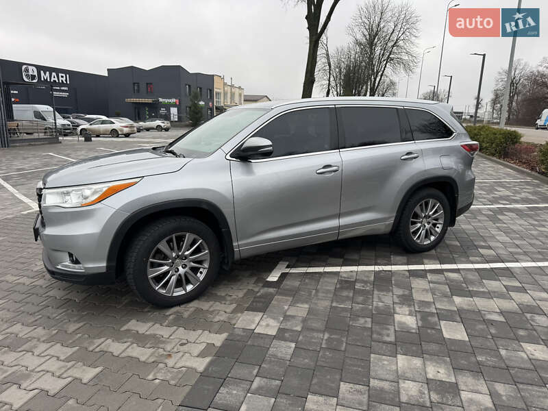 Позашляховик / Кросовер Toyota Highlander 2015 в Вінниці фото Позашляховик / Кросовер Toyota Highlander 2015 в Вінниці