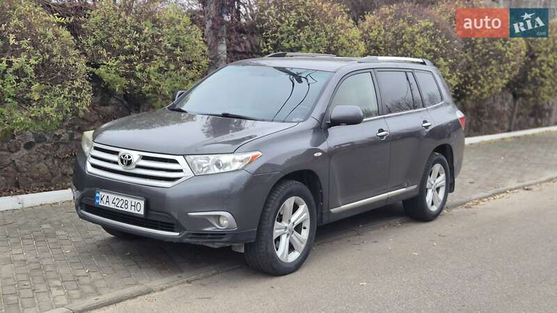 Toyota Highlander 2011