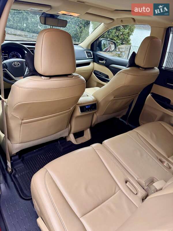 Внедорожник / Кроссовер Toyota Highlander 2018 в Кропивницком фото 37 Внедорожник / Кроссовер Toyota Highlander 2018 в Кропивницком