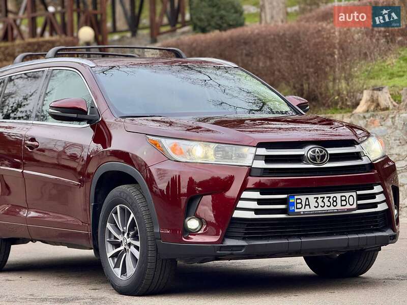Внедорожник / Кроссовер Toyota Highlander 2018 в Кропивницком фото 2 Внедорожник / Кроссовер Toyota Highlander 2018 в Кропивницком