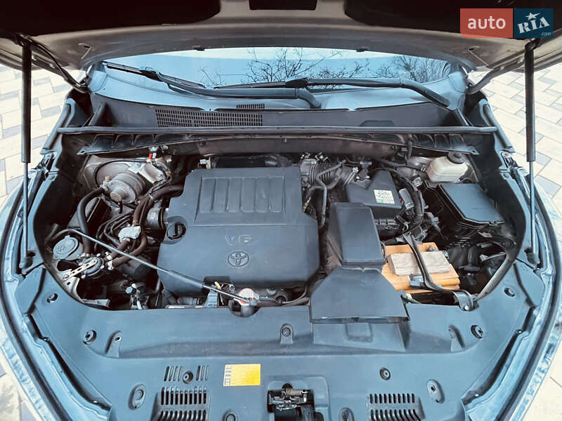 Внедорожник / Кроссовер Toyota Highlander 2015 в Кривом Роге фото 28 Внедорожник / Кроссовер Toyota Highlander 2015 в Кривом Роге
