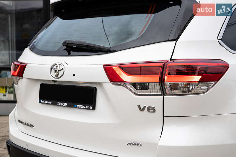 Позашляховик / Кросовер Toyota Highlander 2019 в Києві