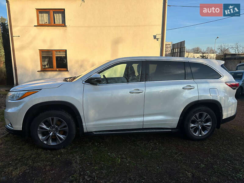 Внедорожник / Кроссовер Toyota Highlander 2015 в Николаеве фото 5 Внедорожник / Кроссовер Toyota Highlander 2015 в Николаеве