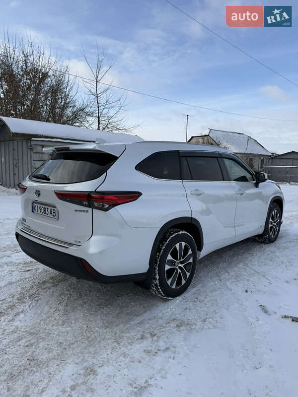 Внедорожник / Кроссовер Toyota Highlander 2022 в Фастове