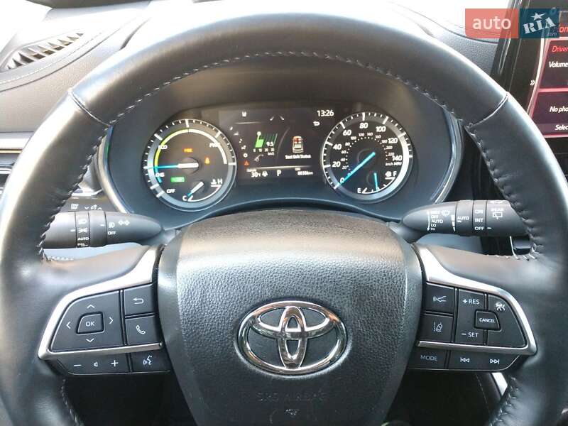 Позашляховик / Кросовер Toyota Highlander 2021 в Івано-Франківську