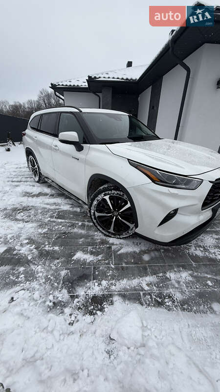 Внедорожник / Кроссовер Toyota Highlander 2021 в Тернополе фото 10 Внедорожник / Кроссовер Toyota Highlander 2021 в Тернополе