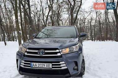 Внедорожник / Кроссовер Toyota Highlander 2018 в Киеве