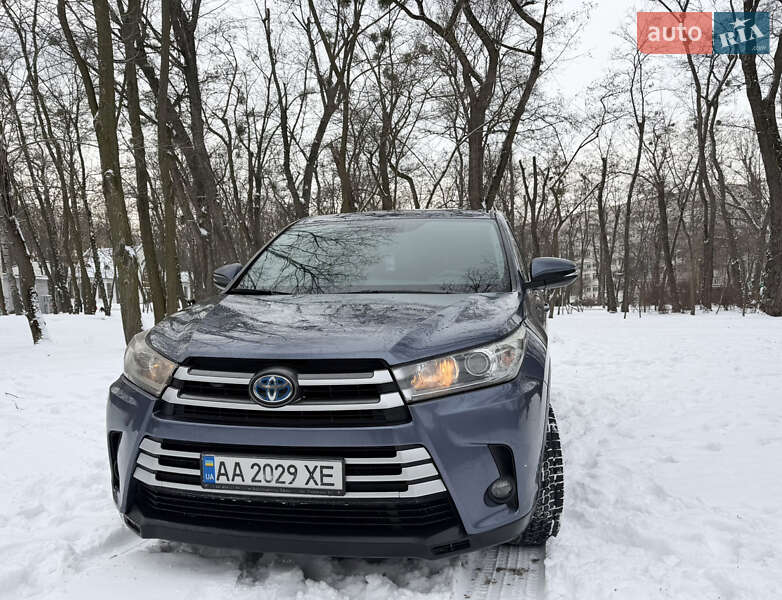 Позашляховик / Кросовер Toyota Highlander 2018 в Києві