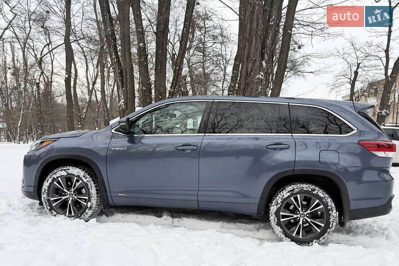 Позашляховик / Кросовер Toyota Highlander 2018 в Києві