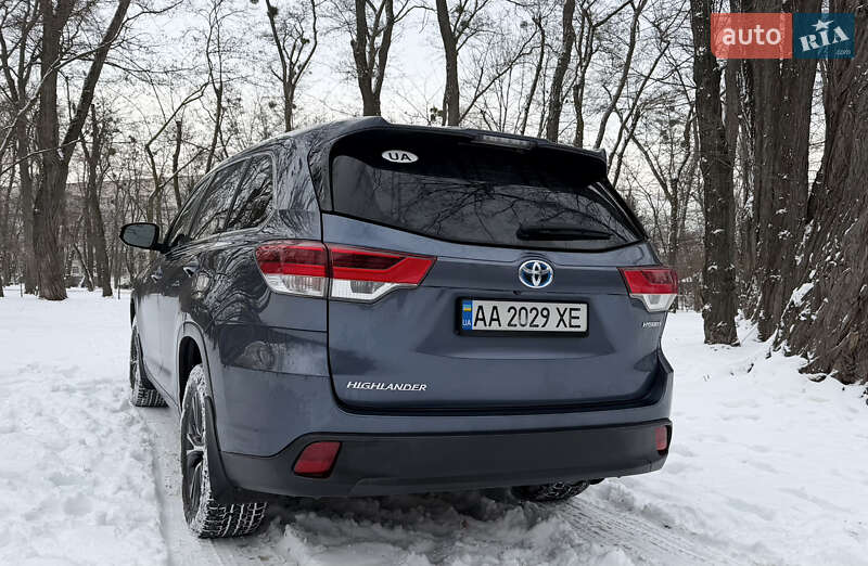 Позашляховик / Кросовер Toyota Highlander 2018 в Києві