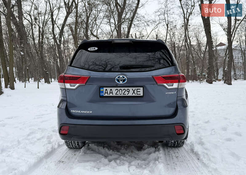 Позашляховик / Кросовер Toyota Highlander 2018 в Києві