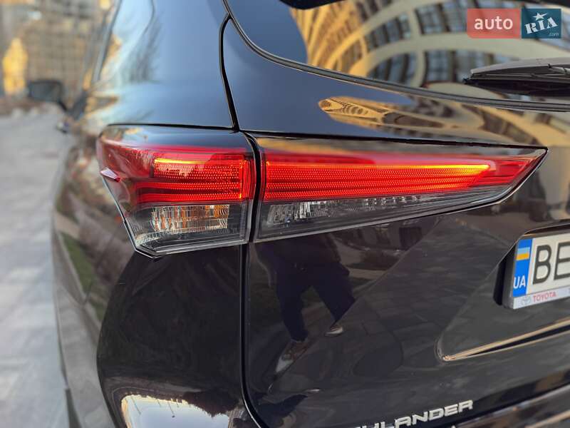 Внедорожник / Кроссовер Toyota Highlander 2020 в Киеве