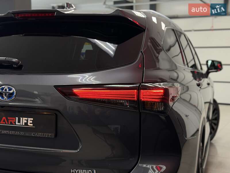 Внедорожник / Кроссовер Toyota Highlander 2024 в Тернополе