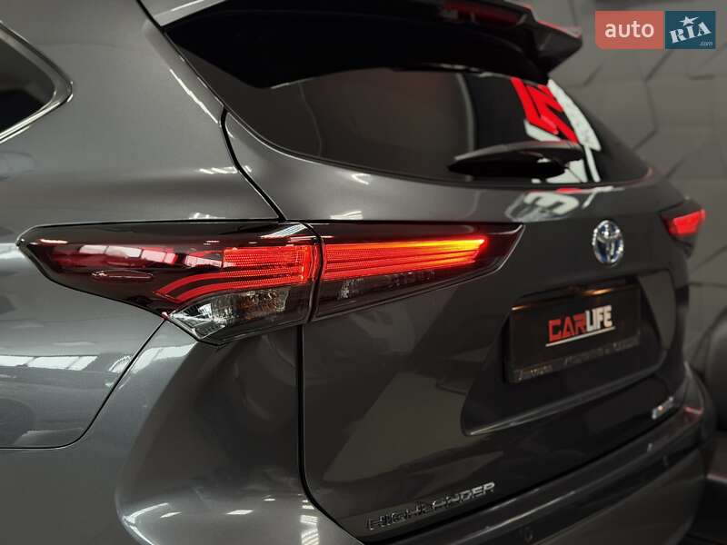 Внедорожник / Кроссовер Toyota Highlander 2024 в Тернополе