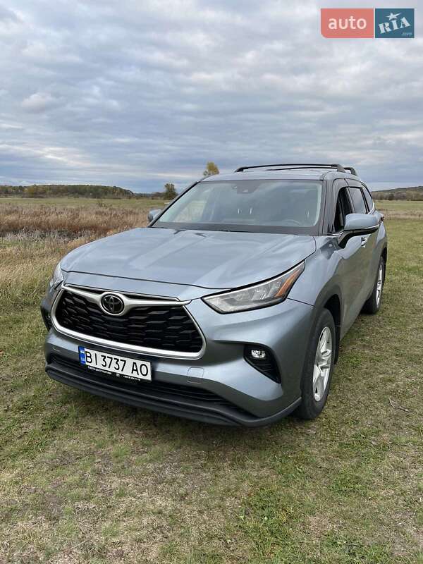 Внедорожник / Кроссовер Toyota Highlander 2020 в Шишаки