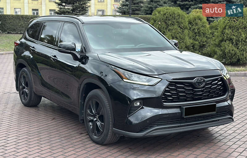 Позашляховик / Кросовер Toyota Highlander 2020 в Дніпрі