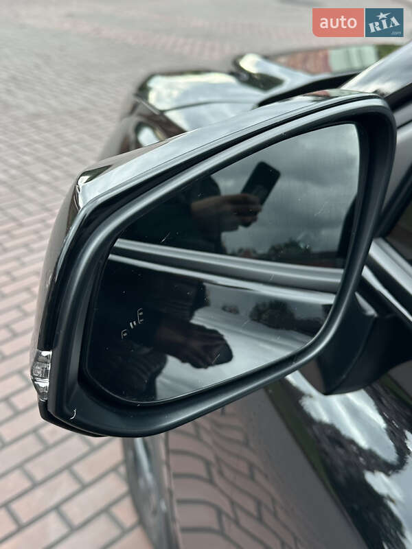 Позашляховик / Кросовер Toyota Highlander 2020 в Дніпрі