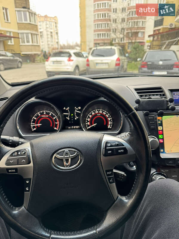 Внедорожник / Кроссовер Toyota Highlander 2013 в Тернополе