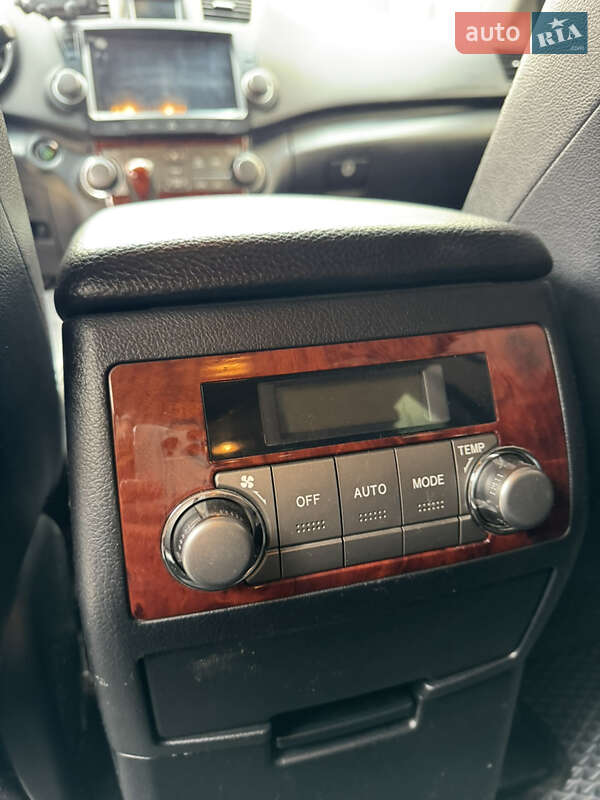 Внедорожник / Кроссовер Toyota Highlander 2013 в Тернополе