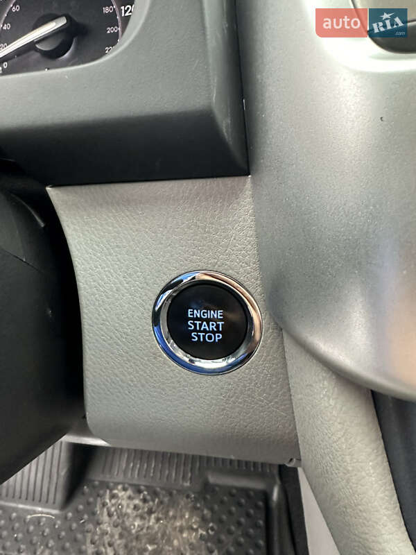 Внедорожник / Кроссовер Toyota Highlander 2019 в Харькове