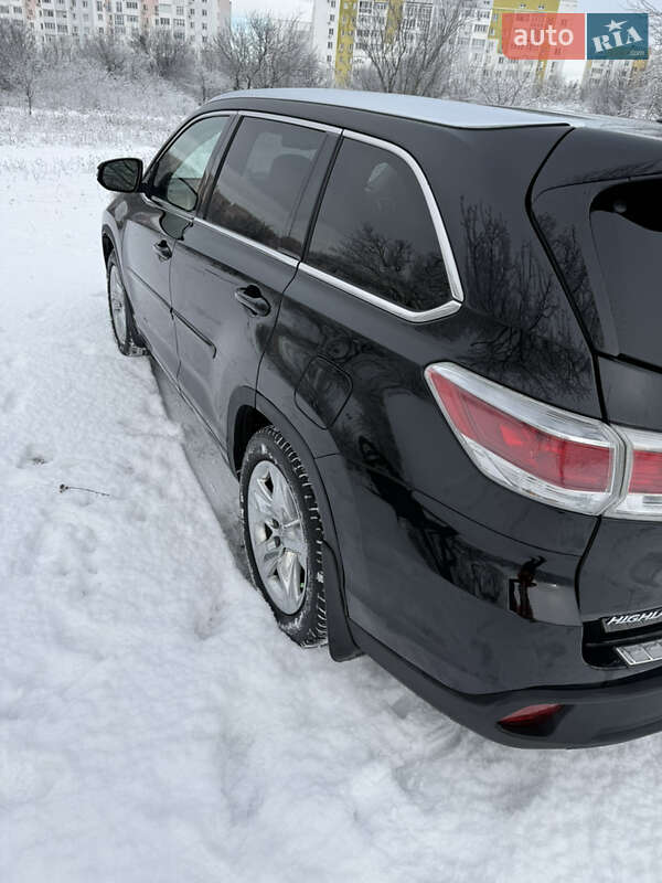 Внедорожник / Кроссовер Toyota Highlander 2015 в Харькове фото 18 Внедорожник / Кроссовер Toyota Highlander 2015 в Харькове