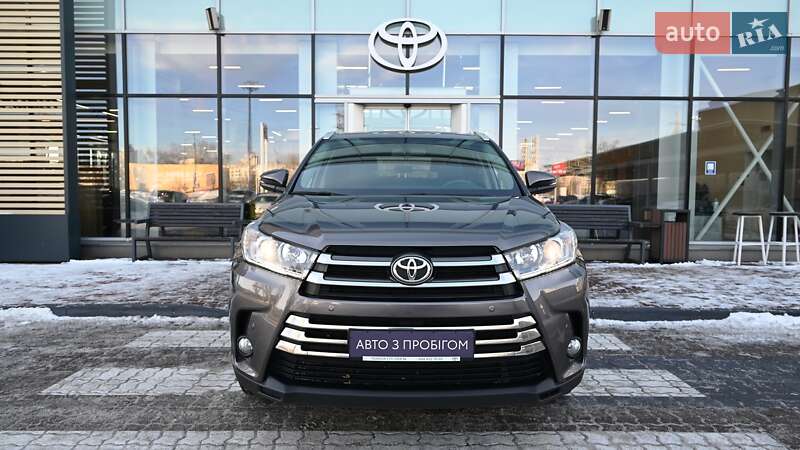 Внедорожник / Кроссовер Toyota Highlander 2019 в Киеве
