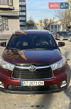 Внедорожник / Кроссовер Toyota Highlander 2014 в Калуше