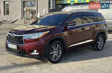 Внедорожник / Кроссовер Toyota Highlander 2014 в Калуше